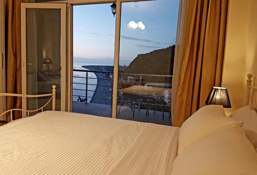 هتل Calypso Kvariati Inn