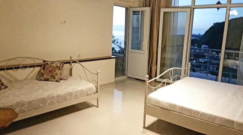 هتل Calypso Kvariati Inn