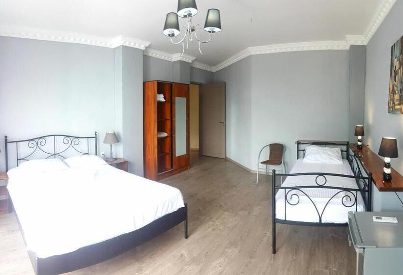 هتل Calypso Kvariati Inn