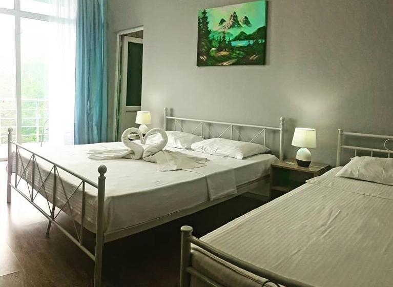 هتل Calypso Kvariati Inn