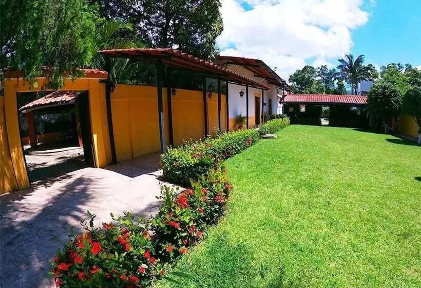 هتل Casa Kolping