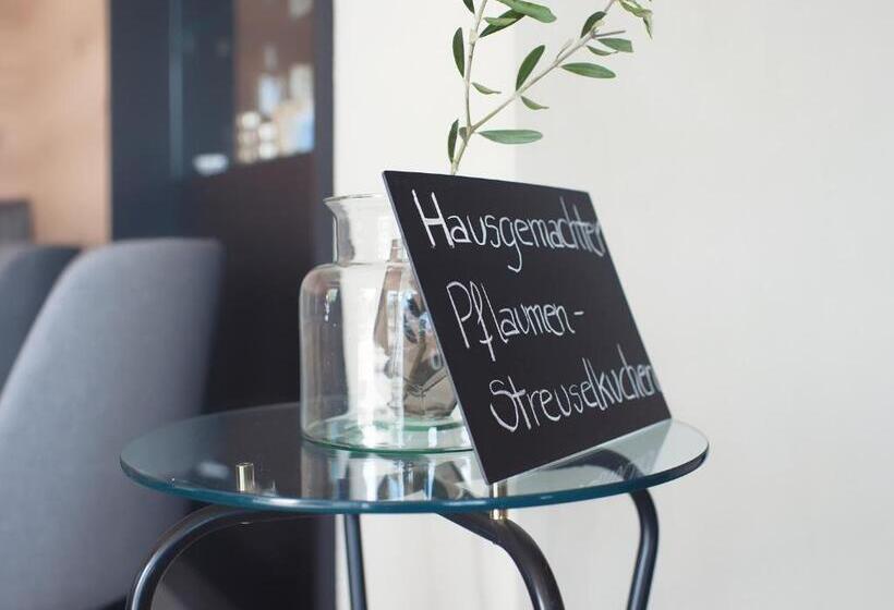 Отель Das Wanda