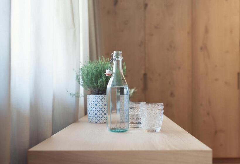 Отель Das Wanda