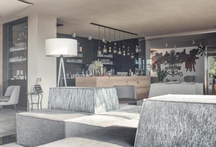 Отель Das Wanda