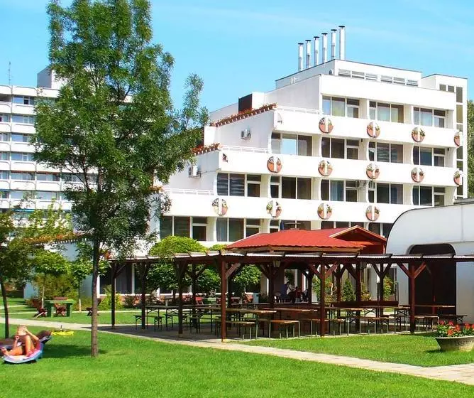 ホテル Három Hattyú