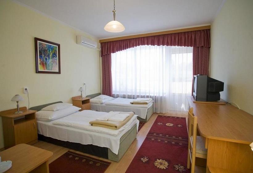 酒店 Három Hattyú