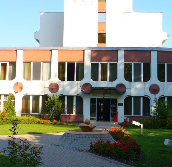 酒店 Három Hattyú