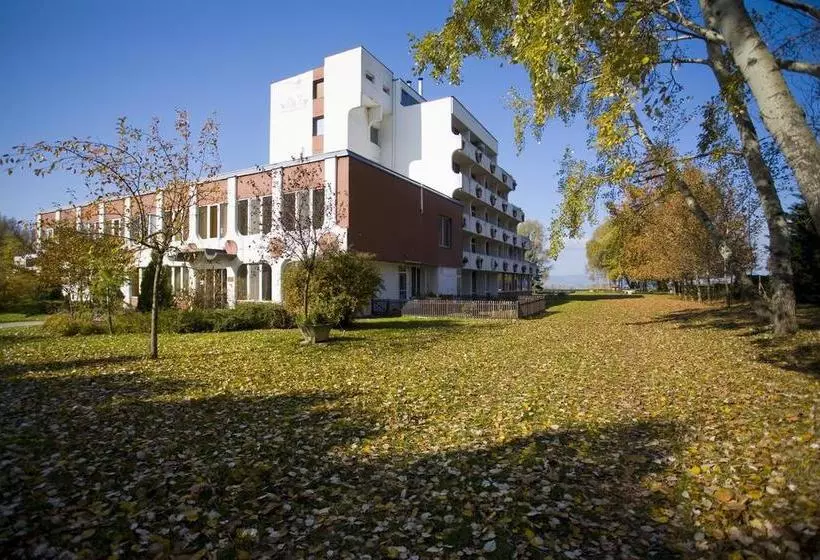 ホテル Három Hattyú