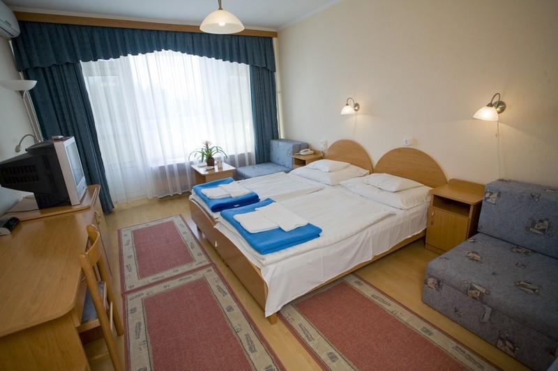 酒店 Három Hattyú