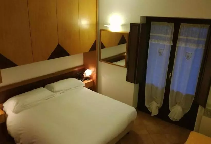 هتل Lo Scoiattolo