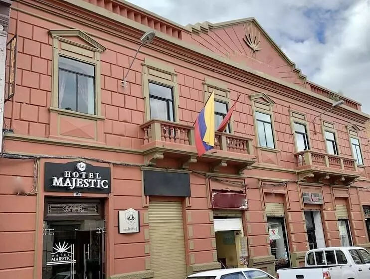 ホテル Majestic 1 Cuenca