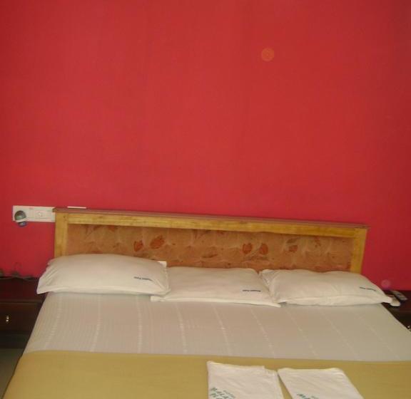 בית מלון כפרי Malabar Plaza