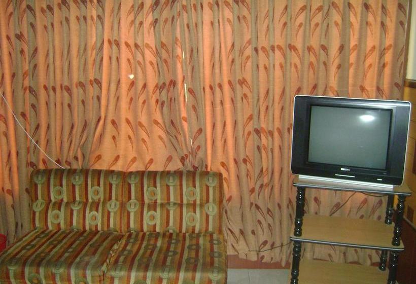 בית מלון כפרי Malabar Plaza