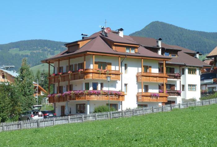 ホテル Residence Garni Stella