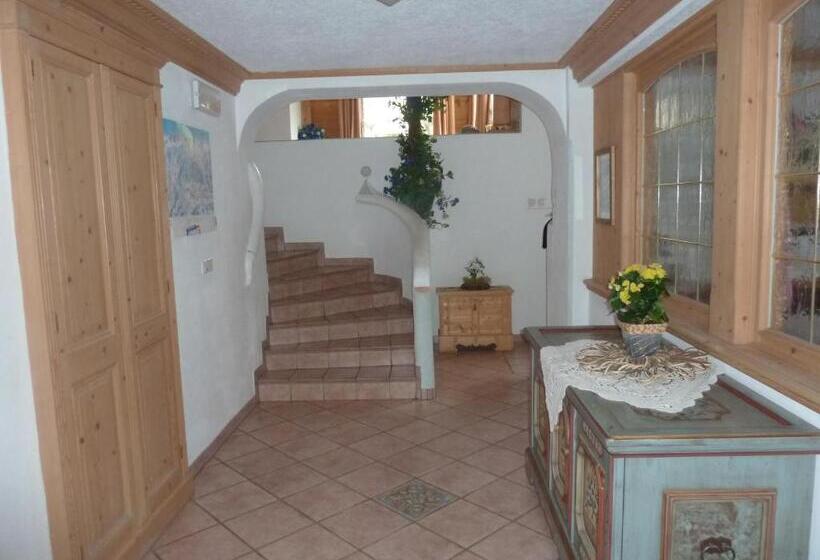 ホテル Residence Garni Stella