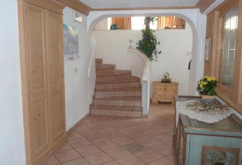 ホテル Residence Garni Stella