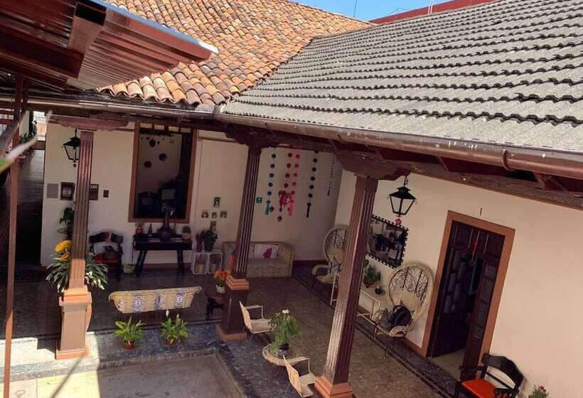 فندق Villa De Flores