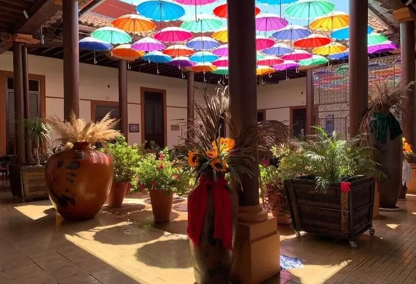 Hotelli Villa De Flores