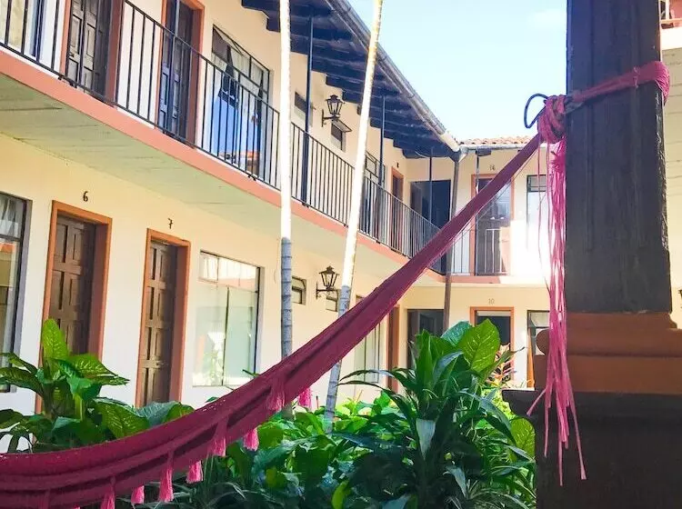 Hotelli Villa De Flores