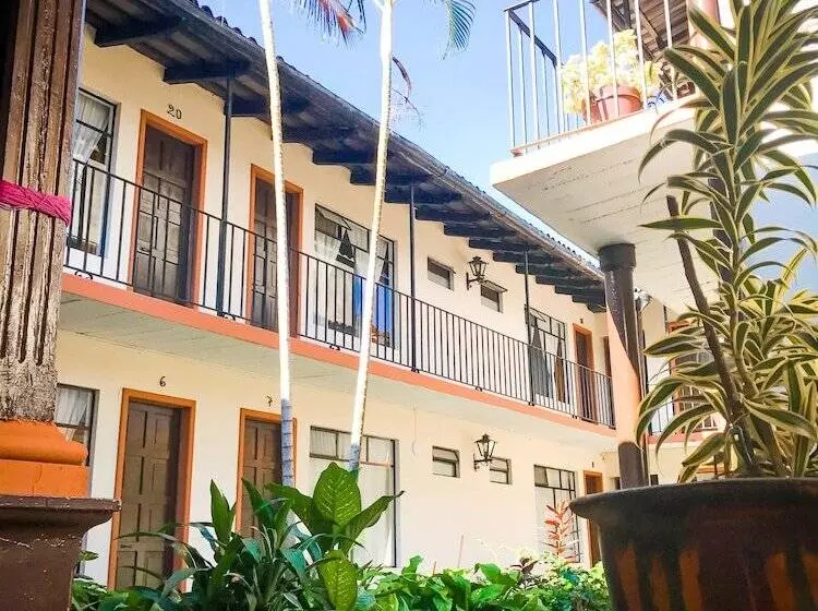 Hotelli Villa De Flores