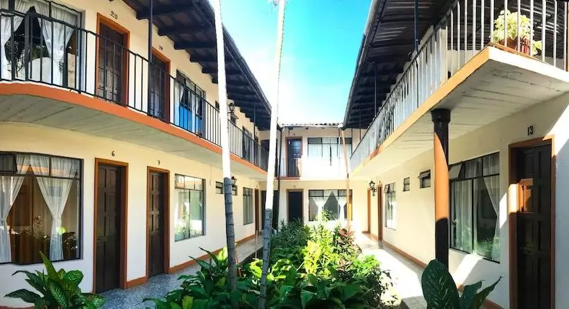 Hotelli Villa De Flores