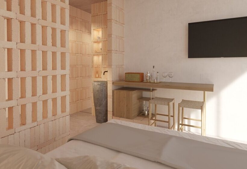 هتل Bonito Ibiza by O Beach