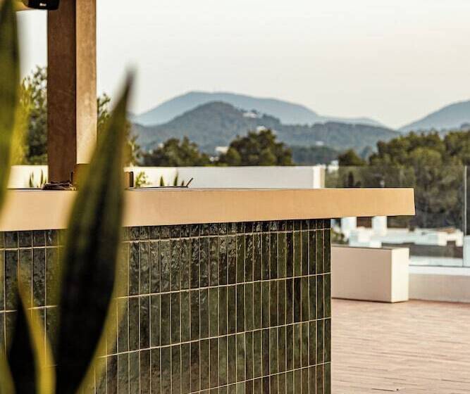 هتل Bonito Ibiza by O Beach