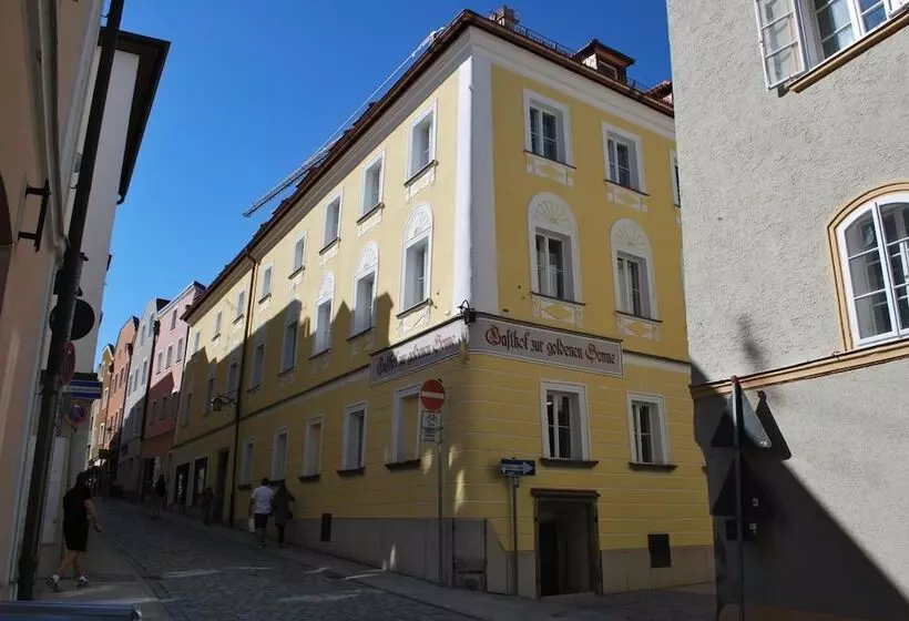 Aamiaismajoitus (B&B) Gasthof Zur Goldenen Sonne