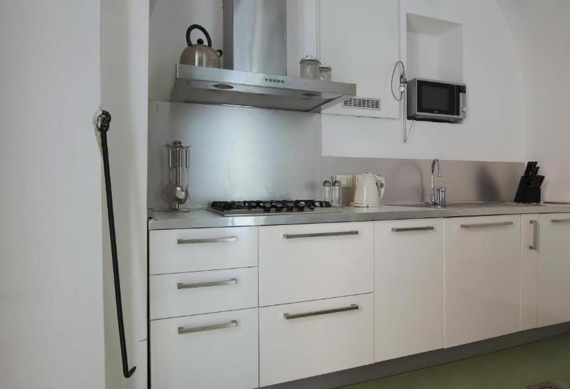 Bed and Breakfast Italianway Torno