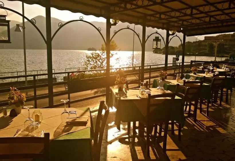 Hotelli Albergo Motta