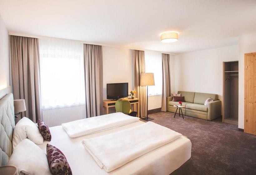 酒店 Der Dolomitenhof   Tristach