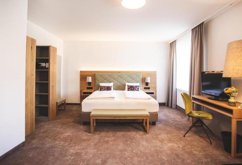 酒店 Der Dolomitenhof   Tristach