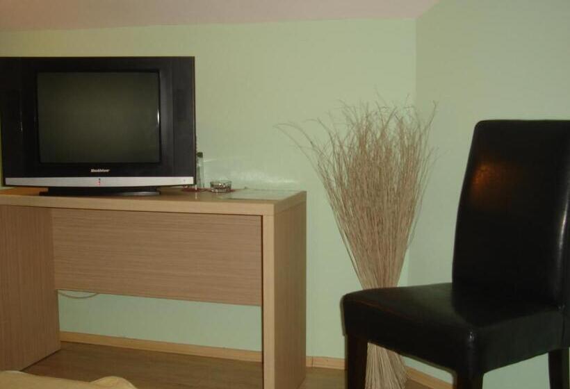 Linda Bed And Breakfast