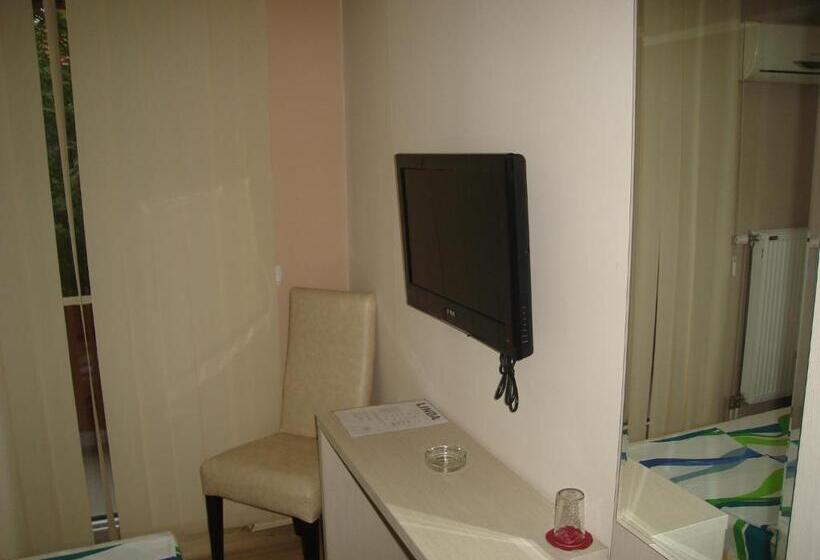 Linda Bed And Breakfast