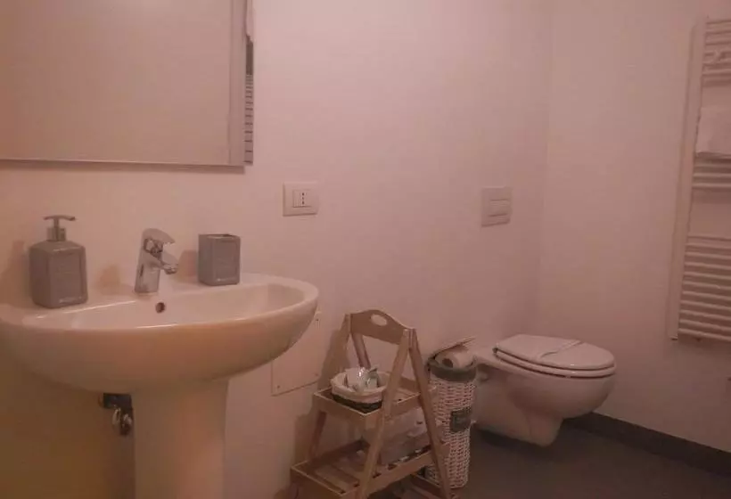 تختخواب و صبحانه Pixie Dixie & Moses Malone