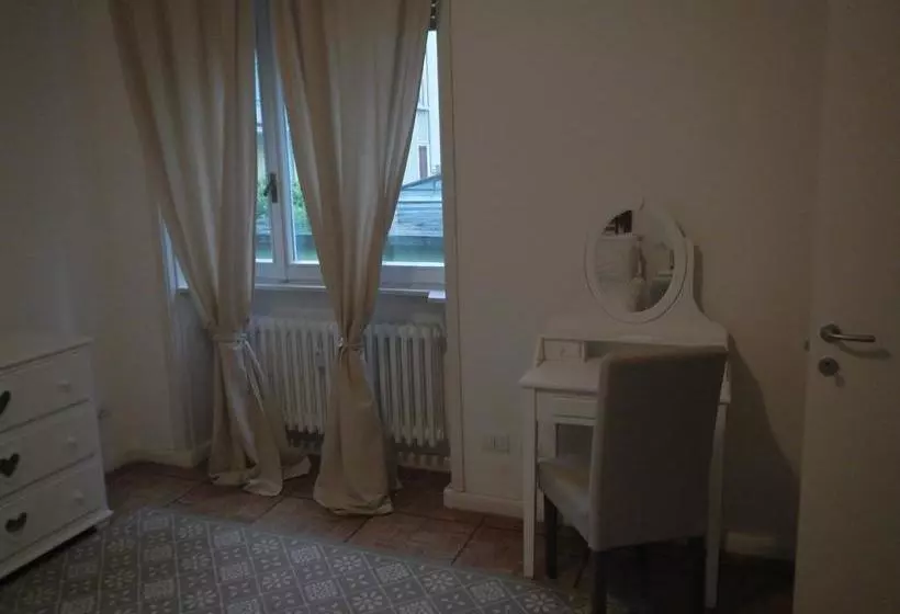 تختخواب و صبحانه Pixie Dixie & Moses Malone