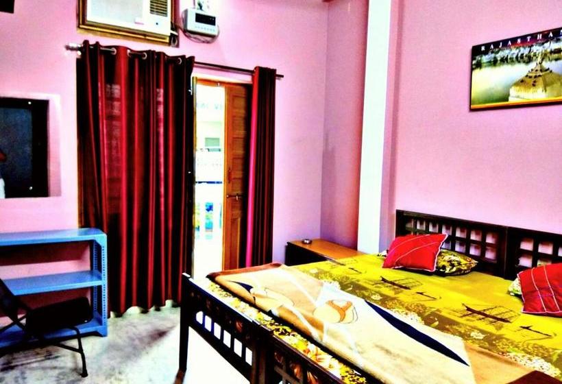 ホテル Aravali Pushkar