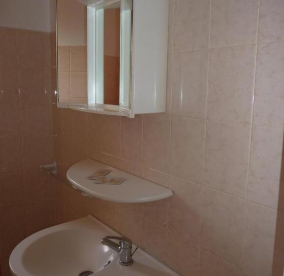 فندق Hôtel Les Eucalyptus