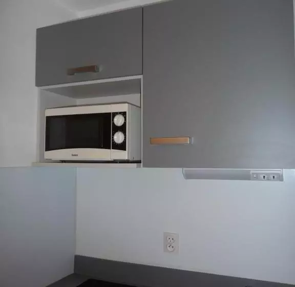 هتل Hôtel Les Eucalyptus