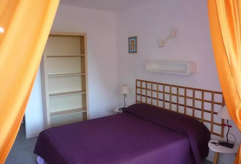 هتل Hôtel Les Eucalyptus