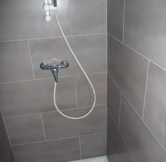 هتل Hôtel Les Eucalyptus