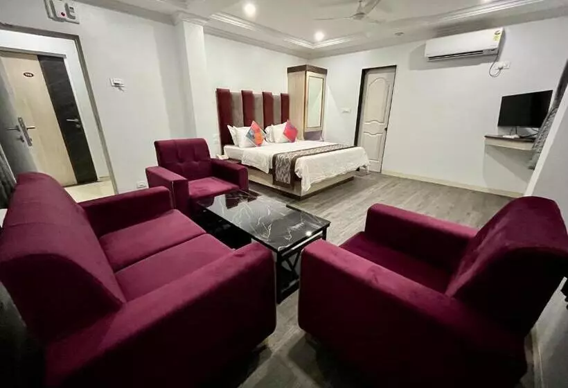 Hotelli Jeet Paradise