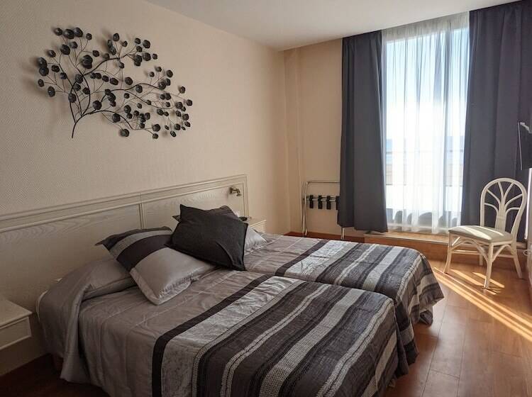 בית מלון כפרי Mira Mar