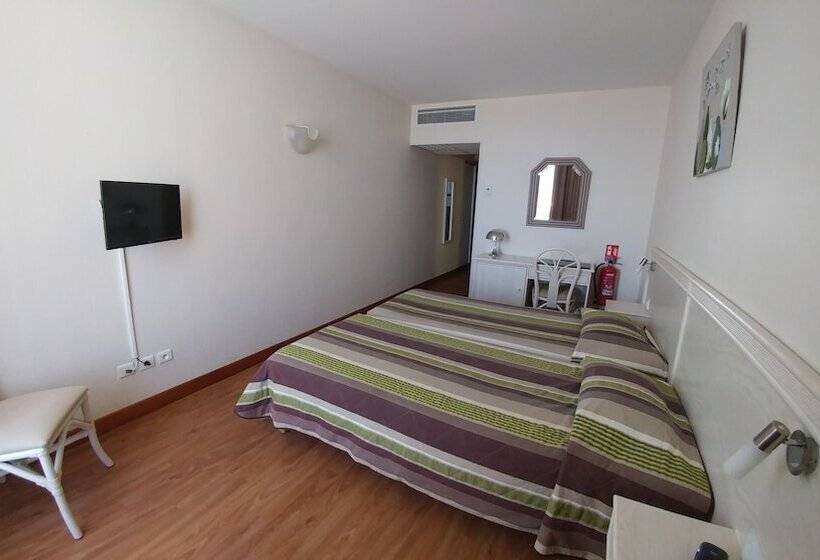 בית מלון כפרי Mira Mar