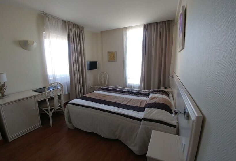 בית מלון כפרי Mira Mar