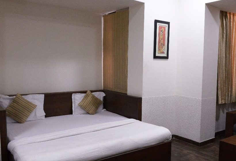 Отель Palm View Residency