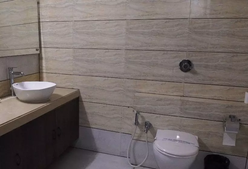 Hotel Palm View Residency