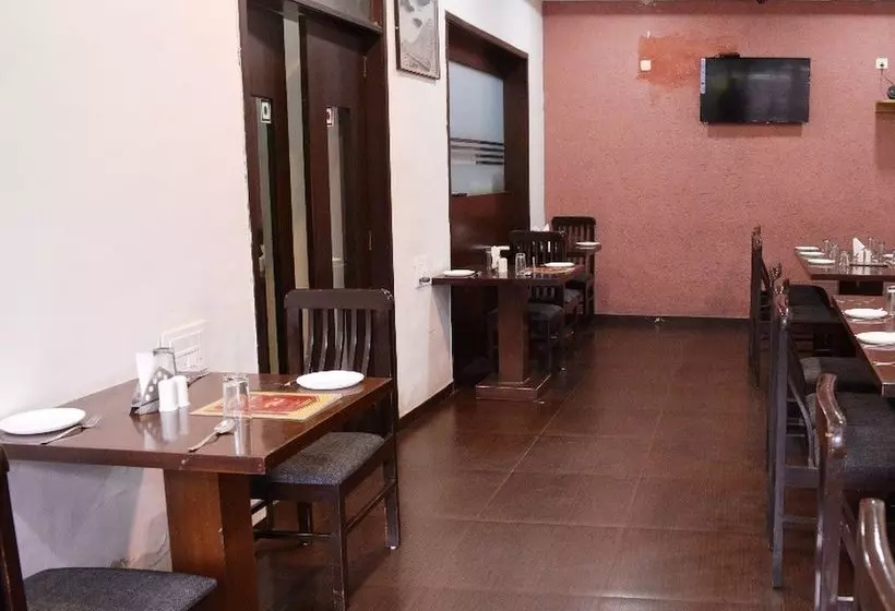 Hotel Palm View Residency