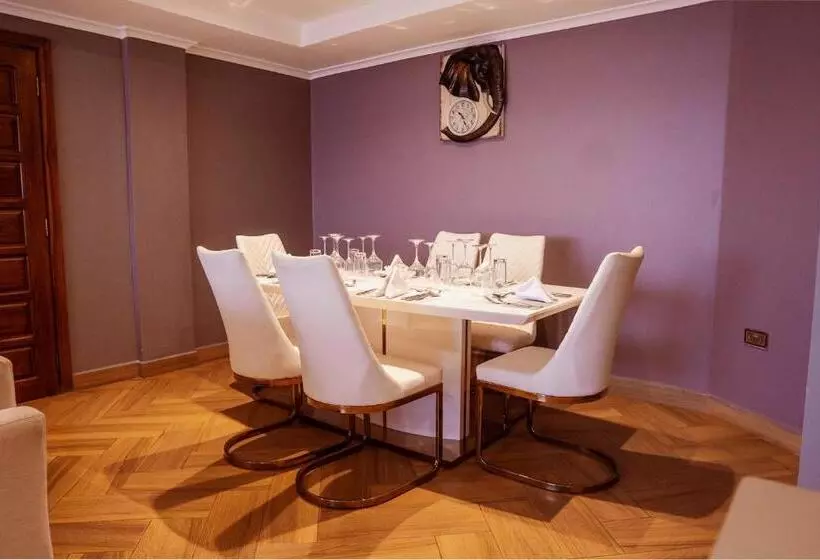 هتل Tanga Beach Resort & Spa