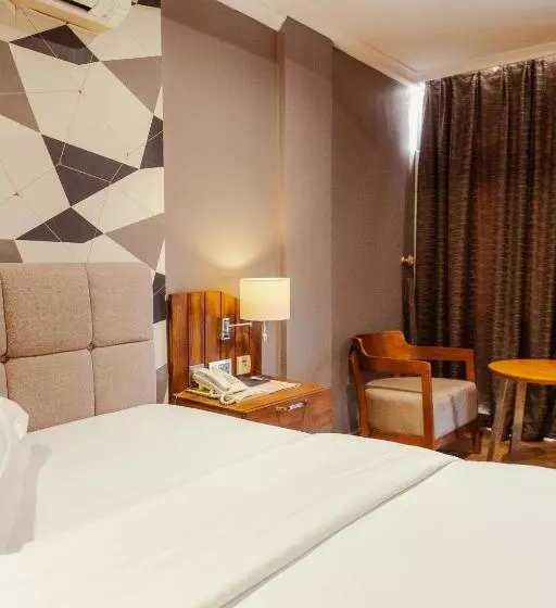 هتل Tanga Beach Resort & Spa